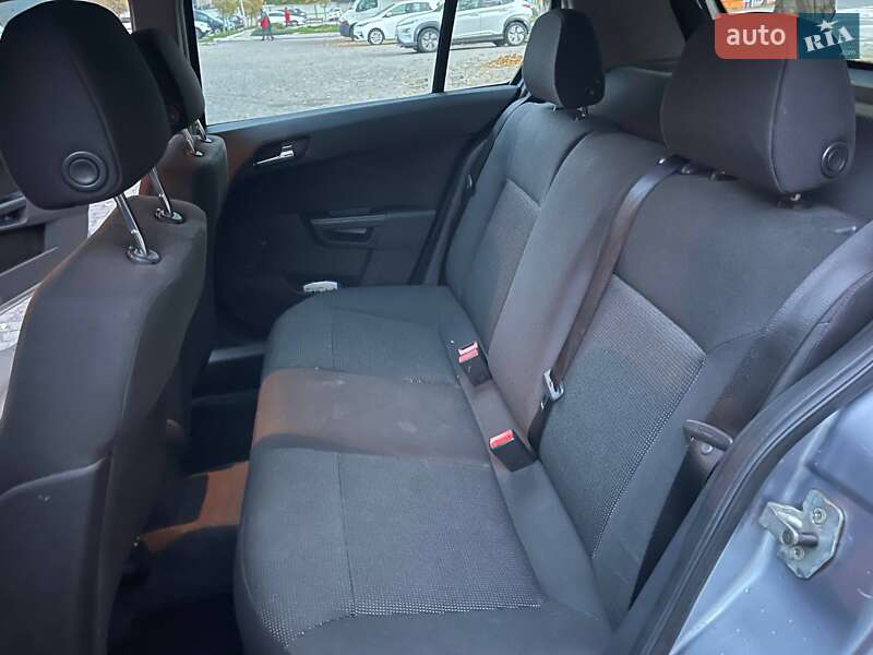 Хетчбек Opel Astra 2005 в Луцьку фото 40 Хетчбек Opel Astra 2005 в Луцьку
