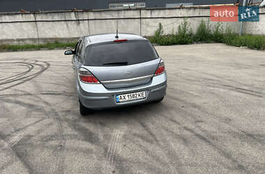 Хэтчбек Opel Astra 2007 в 