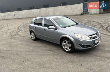 Хэтчбек Opel Astra 2007 в 