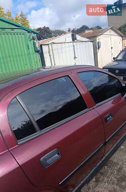 Седан Opel Astra 2003 в  фото 25 Седан Opel Astra 2003 в