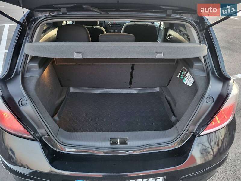 Хэтчбек Opel Astra 2005 в Киеве