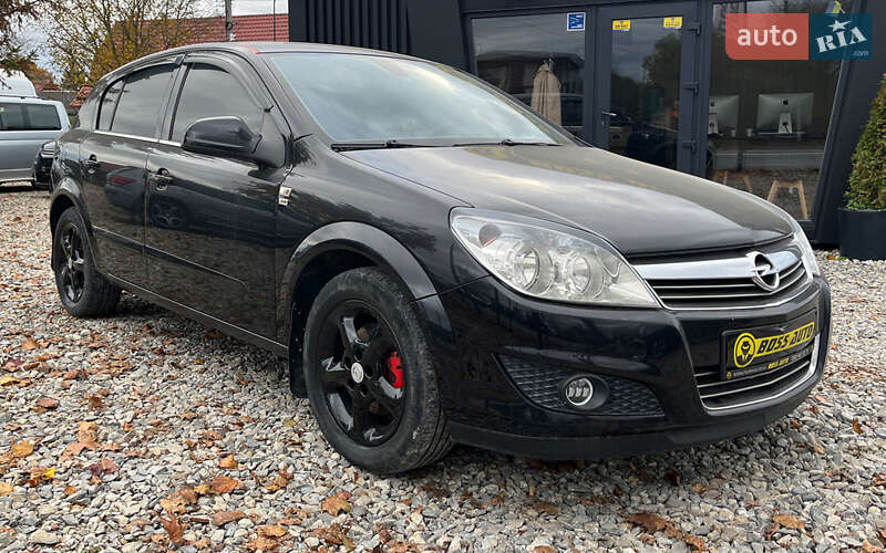 Opel Astra 2010 Opel Astra 2010