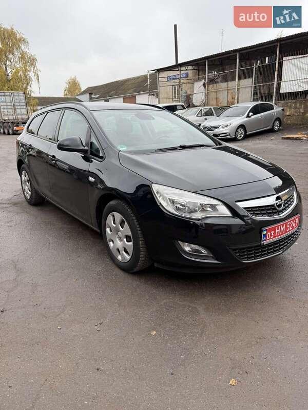 Универсал Opel Astra 2011 в Калиновке фото 6 Универсал Opel Astra 2011 в Калиновке