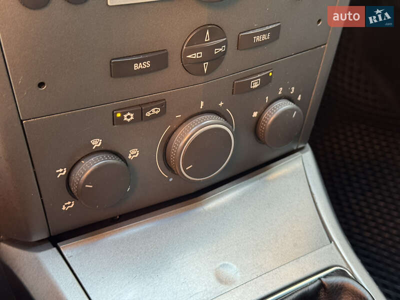 Хетчбек Opel Astra 2006 в Нетішині