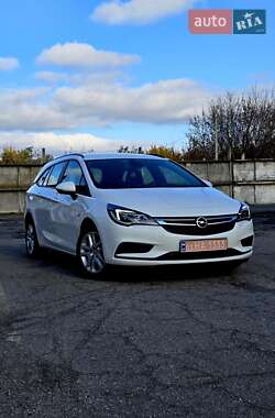 Универсал Opel Astra 2018 в Сумах