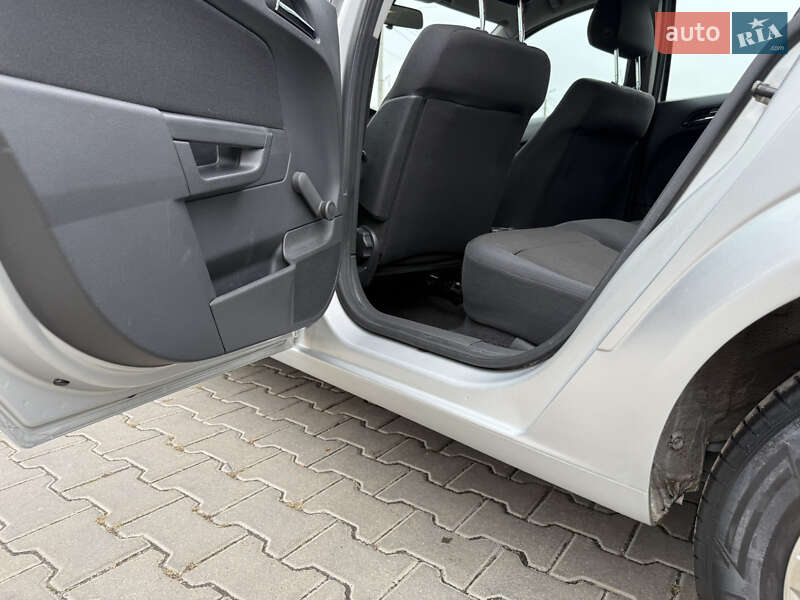 Универсал Opel Astra 2010 в Виннице