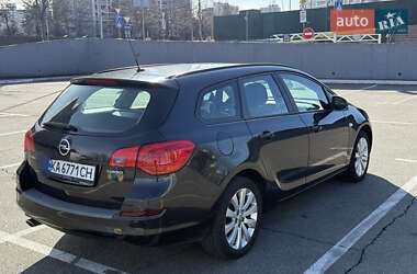 Универсал Opel Astra 2011 в 