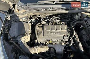 Универсал Opel Astra 2011 в 