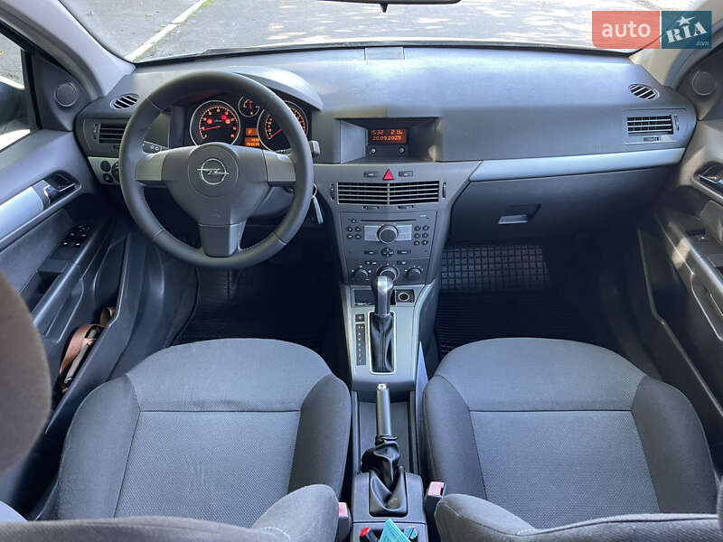 Хэтчбек Opel Astra 2005 в Киеве фото 14 Хэтчбек Opel Astra 2005 в Киеве