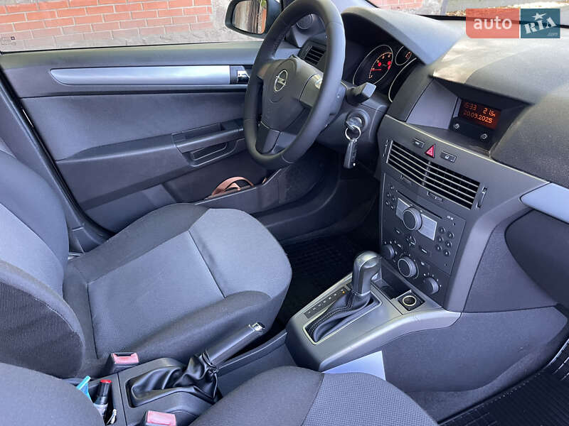 Хэтчбек Opel Astra 2005 в Киеве фото 22 Хэтчбек Opel Astra 2005 в Киеве