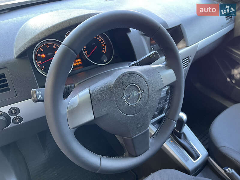 Хэтчбек Opel Astra 2005 в Киеве фото 33 Хэтчбек Opel Astra 2005 в Киеве