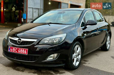 Хетчбек Opel Astra 2010 в Рівному Хетчбек Opel Astra 2010 в Рівному