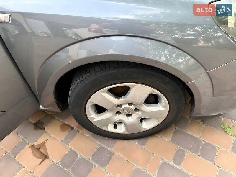 Универсал Opel Astra 2005 в Киеве