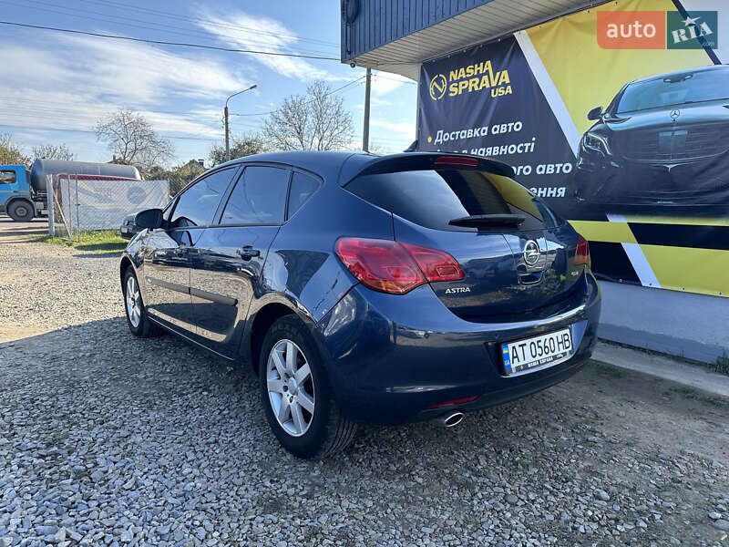 Хэтчбек Opel Astra 2010 в Ивано-Франковске