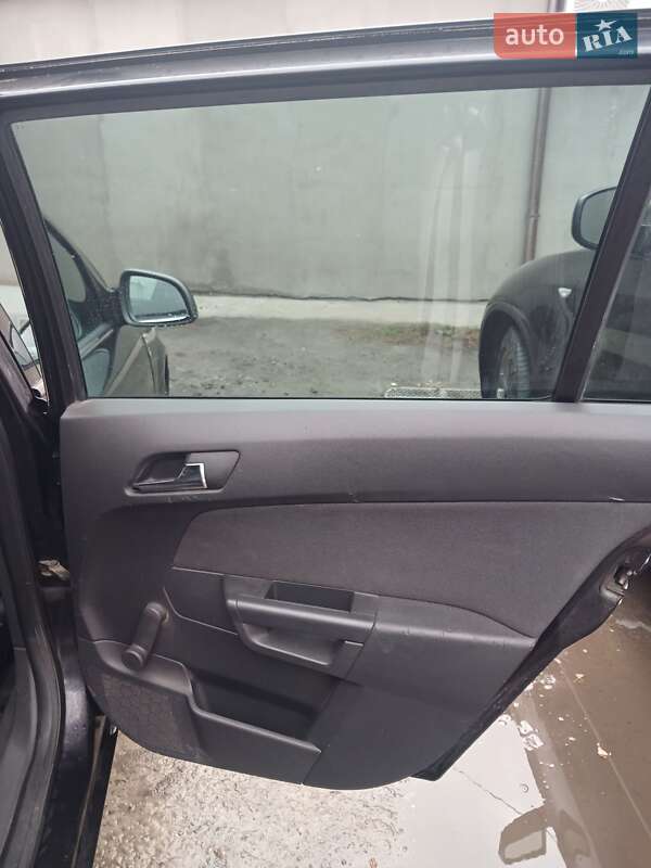 Универсал Opel Astra 2010 в Днепре фото 2 Универсал Opel Astra 2010 в Днепре