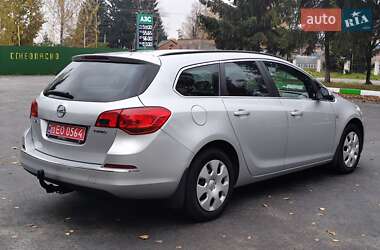 Універсал Opel Astra 2014 в 