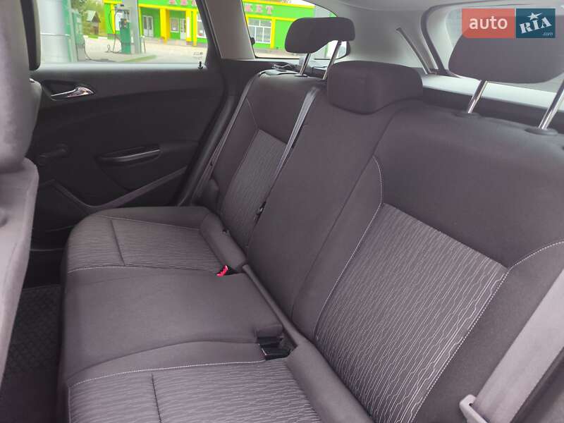 Универсал Opel Astra 2014 в Звягеле фото 28 Универсал Opel Astra 2014 в Звягеле