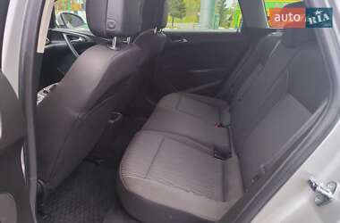 Універсал Opel Astra 2014 в 