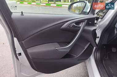 Універсал Opel Astra 2014 в 