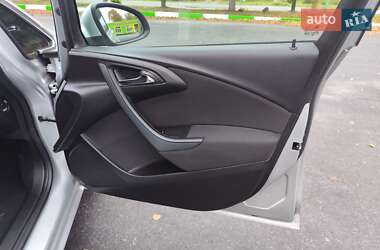 Універсал Opel Astra 2014 в 