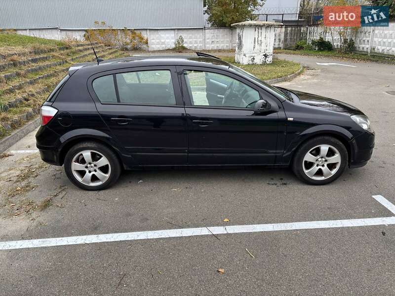Хэтчбек Opel Astra 2005 в Киеве фото 3 Хэтчбек Opel Astra 2005 в Киеве