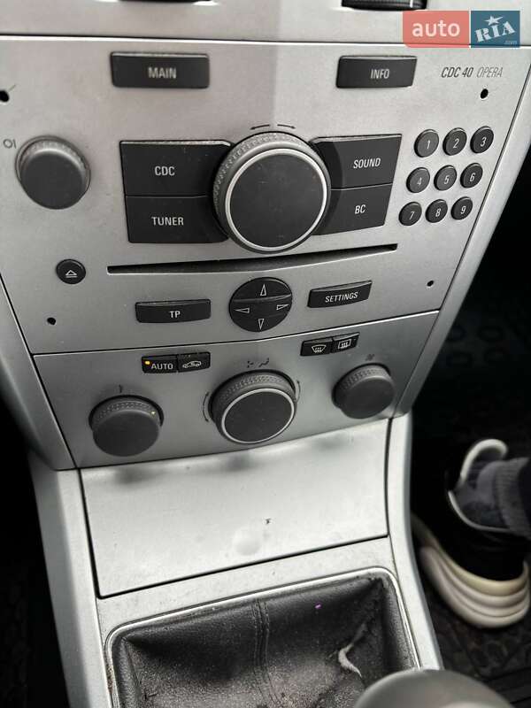 Хэтчбек Opel Astra 2005 в Киеве фото 21 Хэтчбек Opel Astra 2005 в Киеве