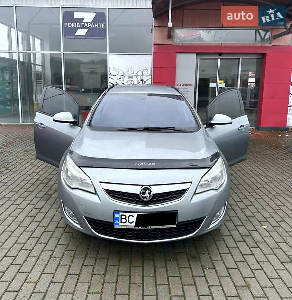 Универсал Opel Astra 2012 в Хусте фото 4 Универсал Opel Astra 2012 в Хусте