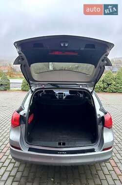Универсал Opel Astra 2012 в 