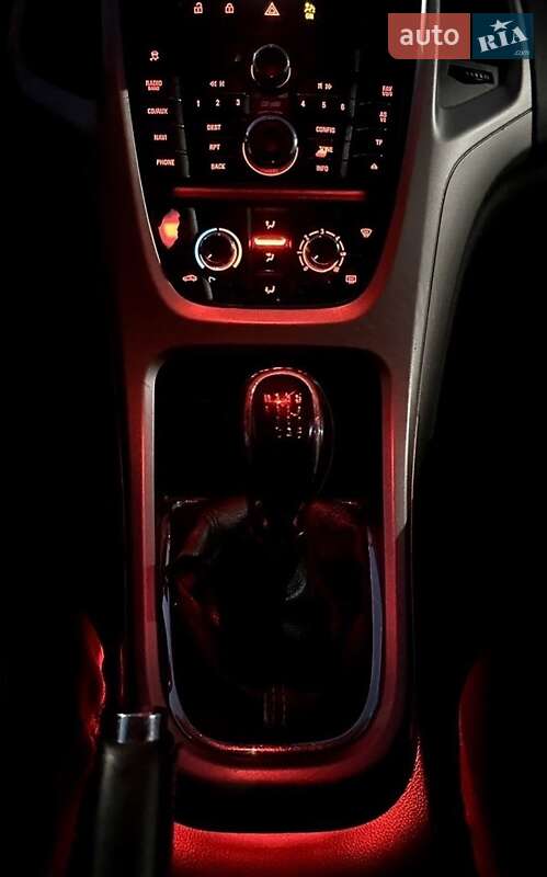 Универсал Opel Astra 2012 в Хусте фото 3 Универсал Opel Astra 2012 в Хусте