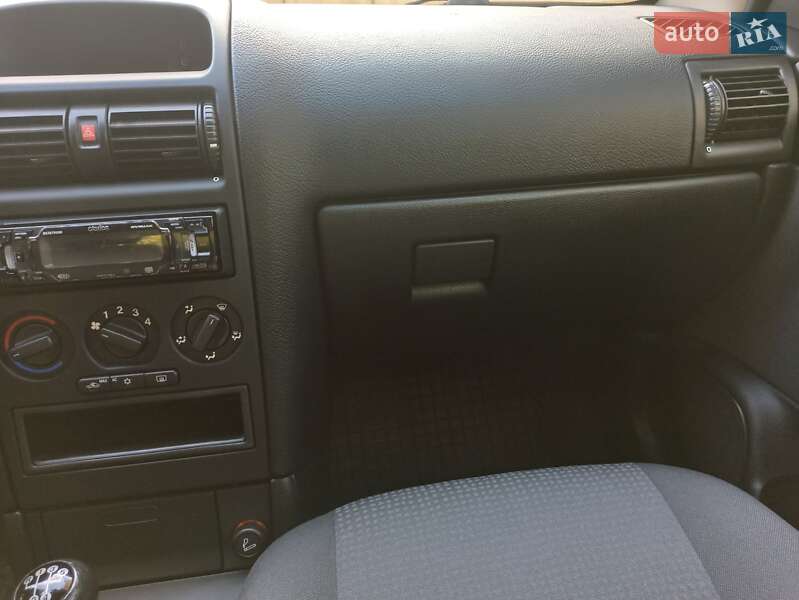 Седан Opel Astra 2007 в Кременчуці