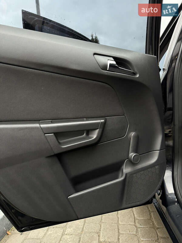 Универсал Opel Astra 2010 в Ивано-Франковске