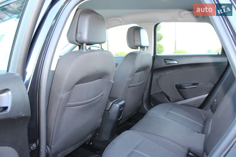 Універсал Opel Astra 2015 в Трускавці фото 83 Універсал Opel Astra 2015 в Трускавці