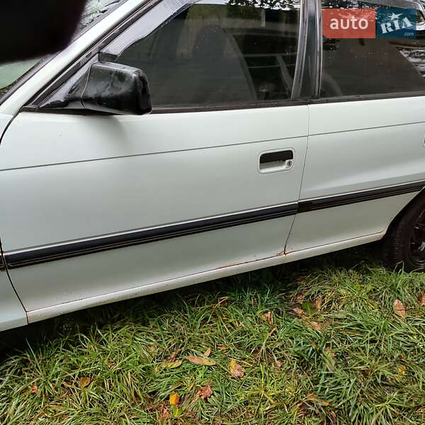 Хетчбек Opel Astra 1995 в Корсунь-Шевченківському