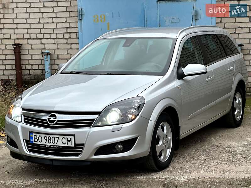 Универсал Opel Astra 2009 в Николаеве