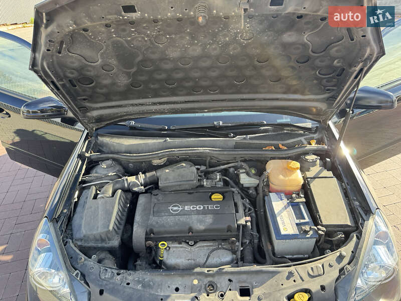 Хэтчбек Opel Astra 2005 в Ровно фото 24 Хэтчбек Opel Astra 2005 в Ровно