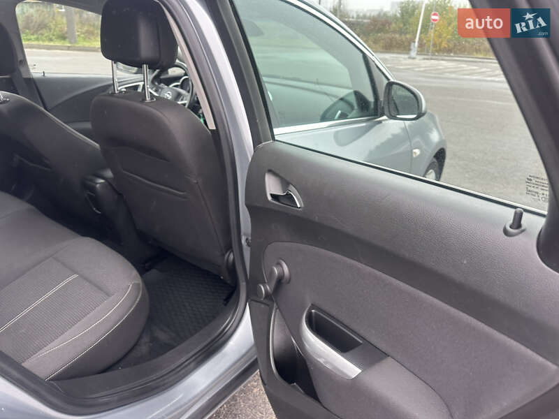 Хетчбек Opel Astra 2010 в Житомирі фото 11 Хетчбек Opel Astra 2010 в Житомирі