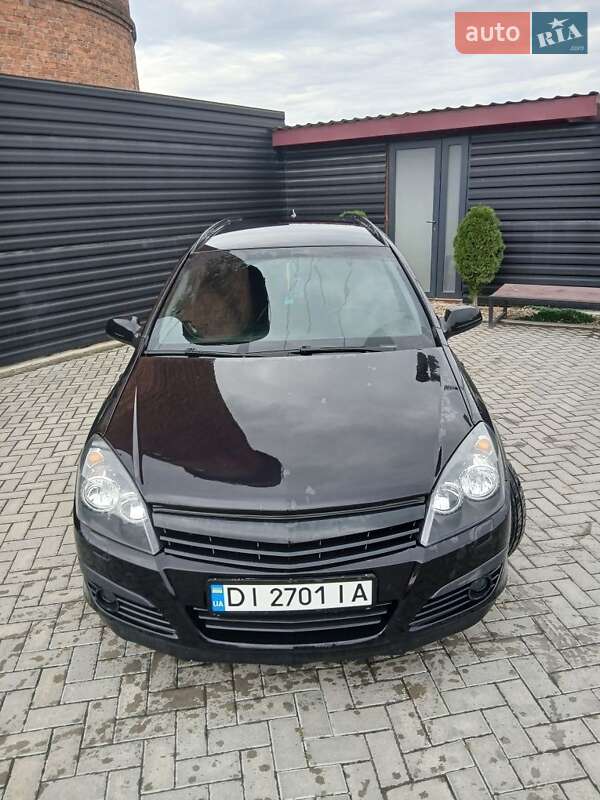 Универсал Opel Astra 2006 в Ивано-Франковске