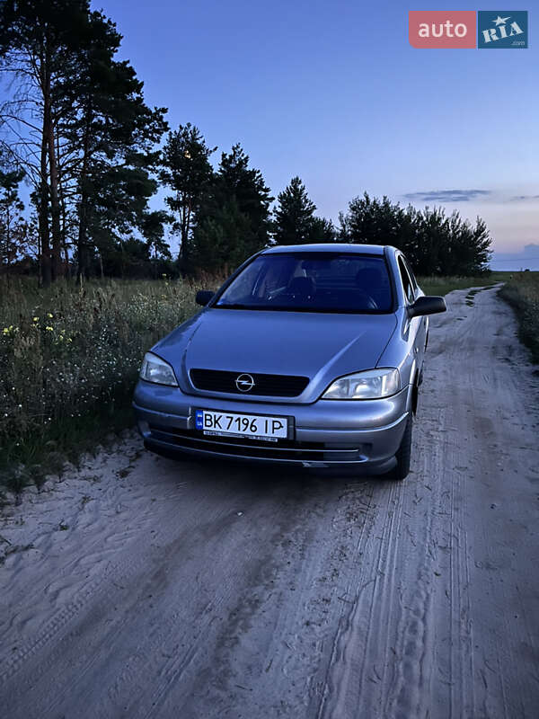Opel Astra 2006