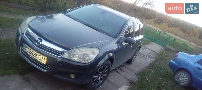 Универсал Opel Astra 2009 в Бориславе