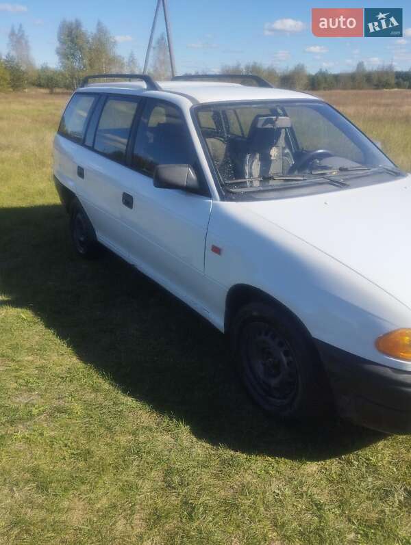 Універсал Opel Astra 1993 в Сарнах фото 2 Універсал Opel Astra 1993 в Сарнах