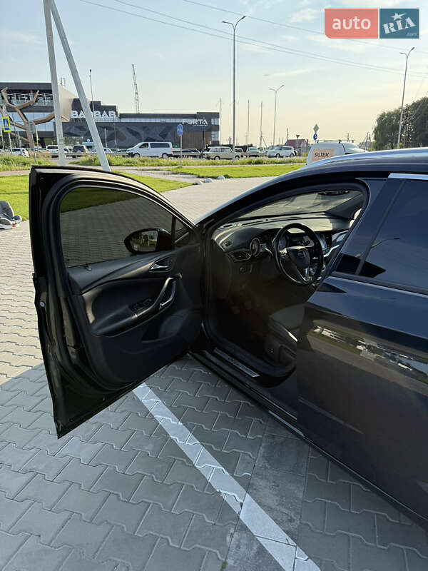 Універсал Opel Astra 2016 в Луцьку