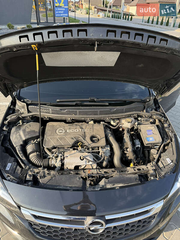 Універсал Opel Astra 2016 в Луцьку