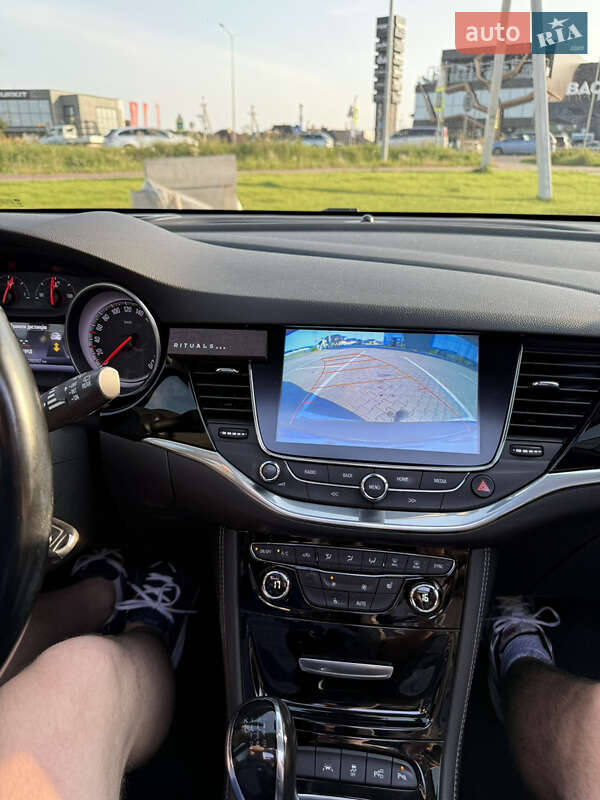 Універсал Opel Astra 2016 в Луцьку