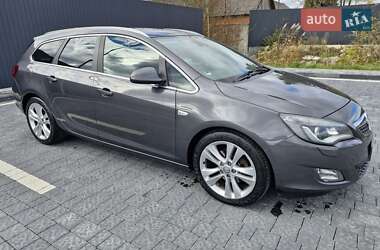 Универсал Opel Astra 2010 в 