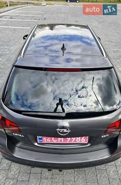 Универсал Opel Astra 2010 в 
