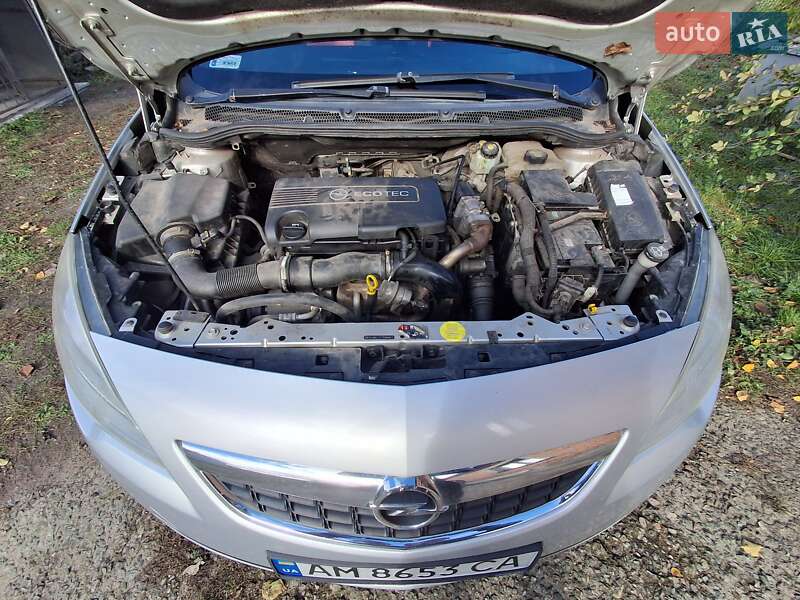 Универсал Opel Astra 2011 в Коростене фото 12 Универсал Opel Astra 2011 в Коростене