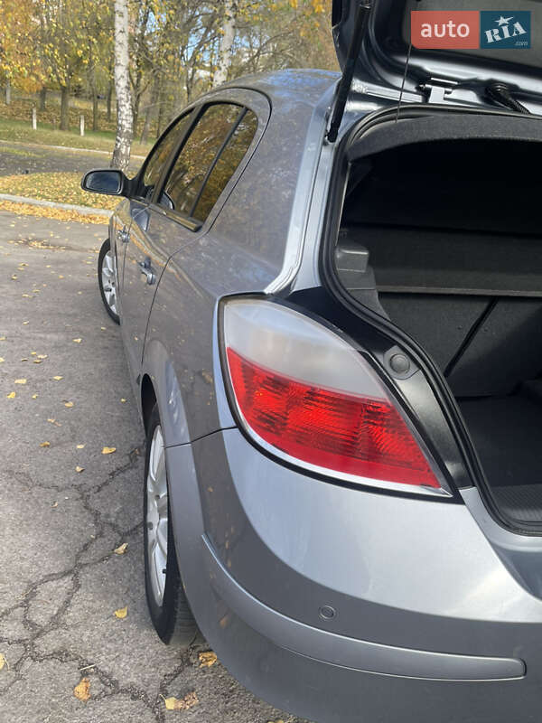 Хетчбек Opel Astra 2004 в Рівному фото 12 Хетчбек Opel Astra 2004 в Рівному