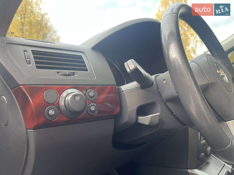 Хетчбек Opel Astra 2004 в Рівному фото 25 Хетчбек Opel Astra 2004 в Рівному