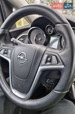 Универсал Opel Astra 2010 в 