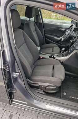 Универсал Opel Astra 2010 в 
